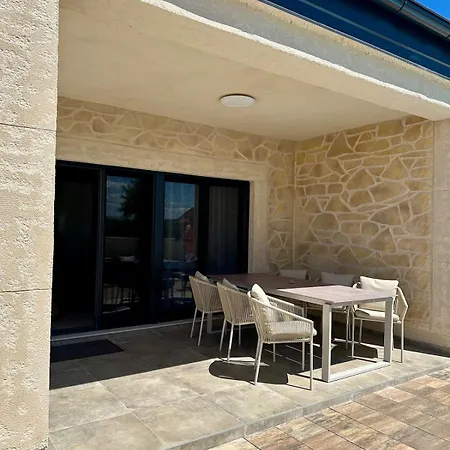 ヴィラ Villa Seline セリネ